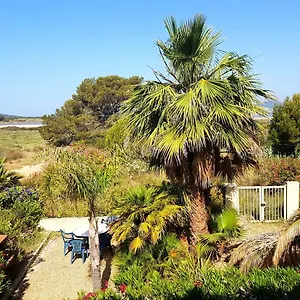 Studio 25m2 Avec 1 Canapé Convertible Grand Confort Pour 2 Personnes Presqu'île Des Giens Appartement Hyères